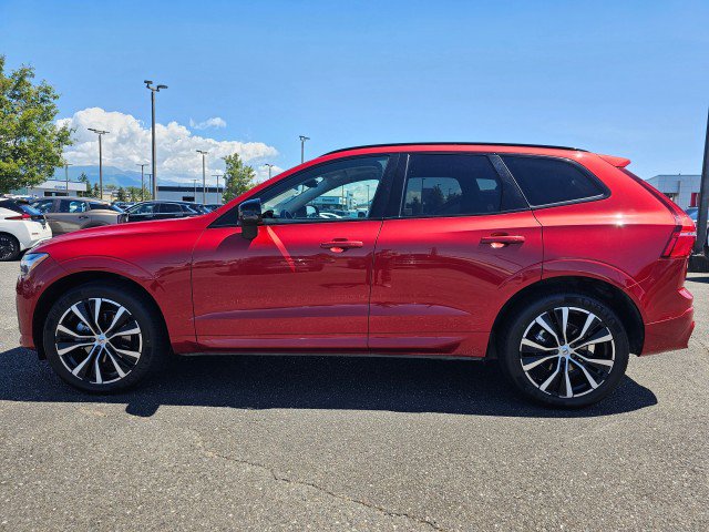 Used 2023 Volvo XC60 B5 Plus AWD/4WD image 6