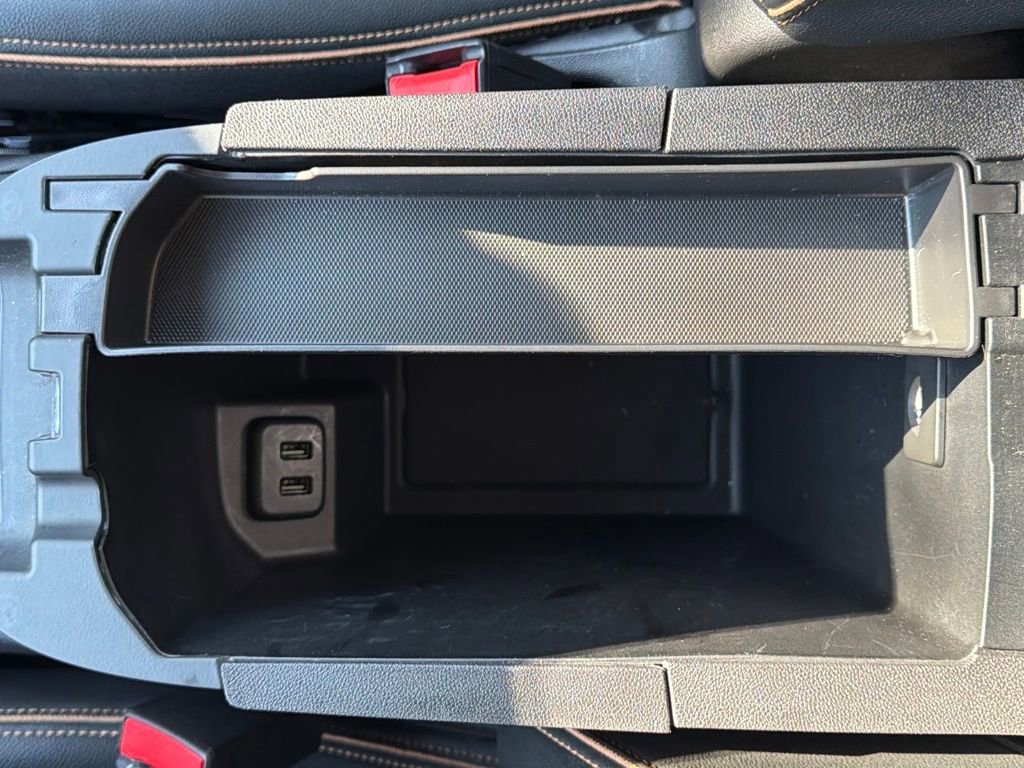 Used 2023 GMC Terrain AT4 image 24