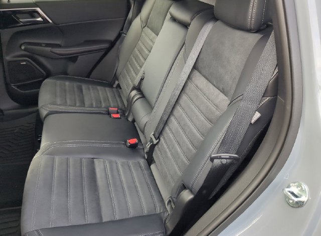 New 2026 Mitsubishi Outlander AWD image 20