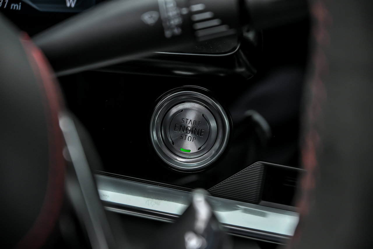 Used 2023 Chevrolet Corvette Stingray Premium Conv w/ Z51 Performance Package image 39