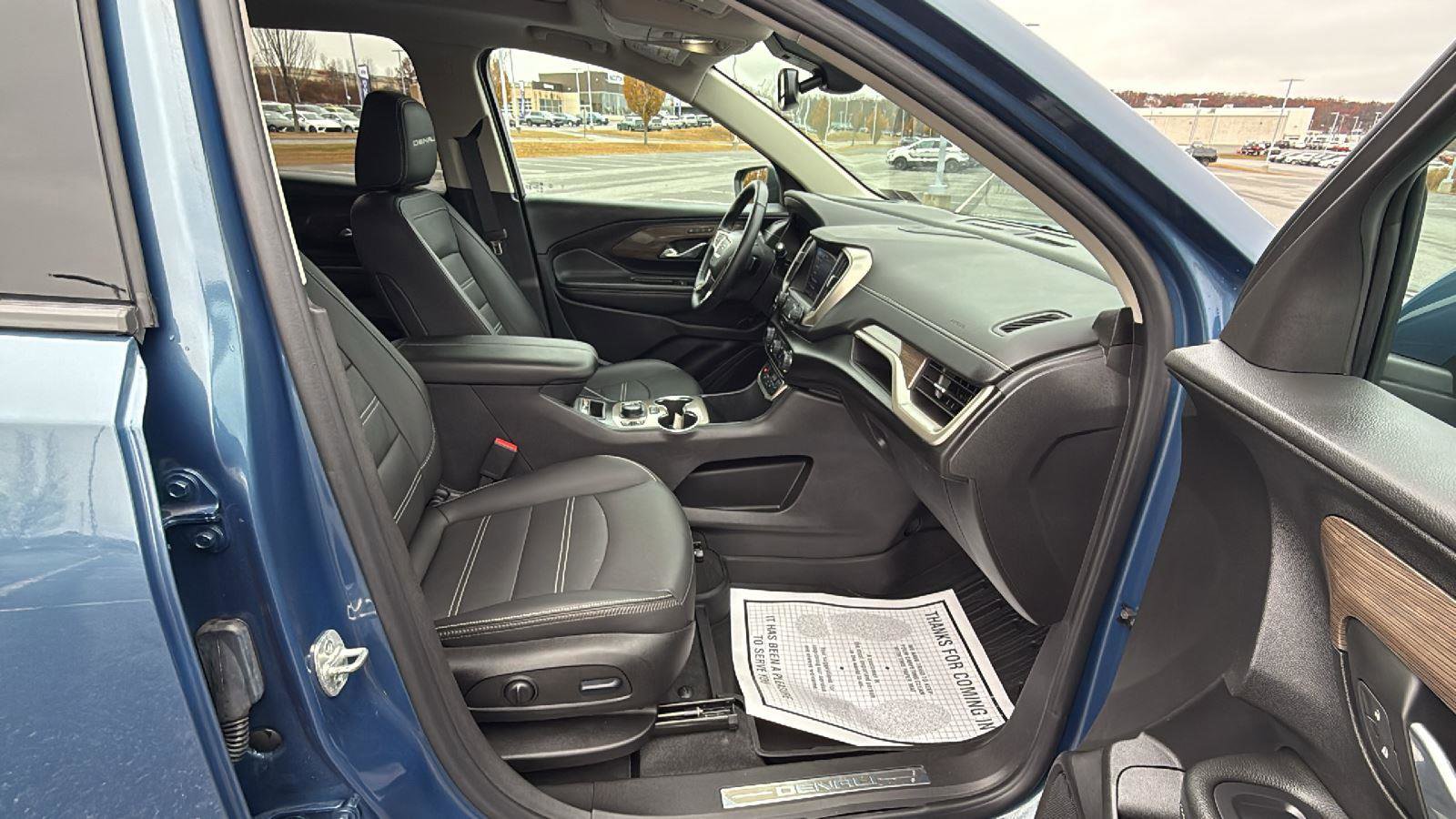 Used 2024 GMC Terrain Denali w/ Denali Premium Package image 18