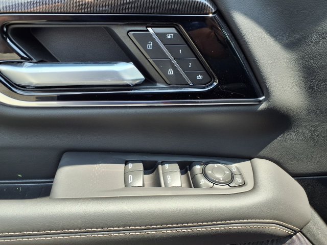 New 2026 GMC Yukon Elevation w/ Elevation Premium Package AWD/4WD image 28