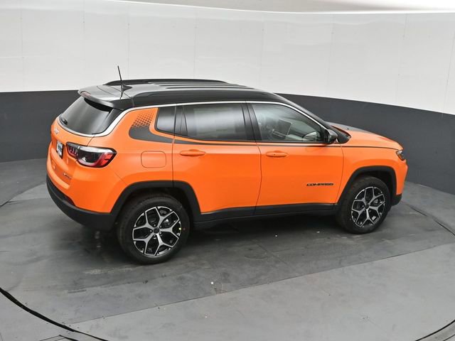 New 2026 Jeep Compass Limited w/ Mopar Graphics Package AWD/4WD image 30