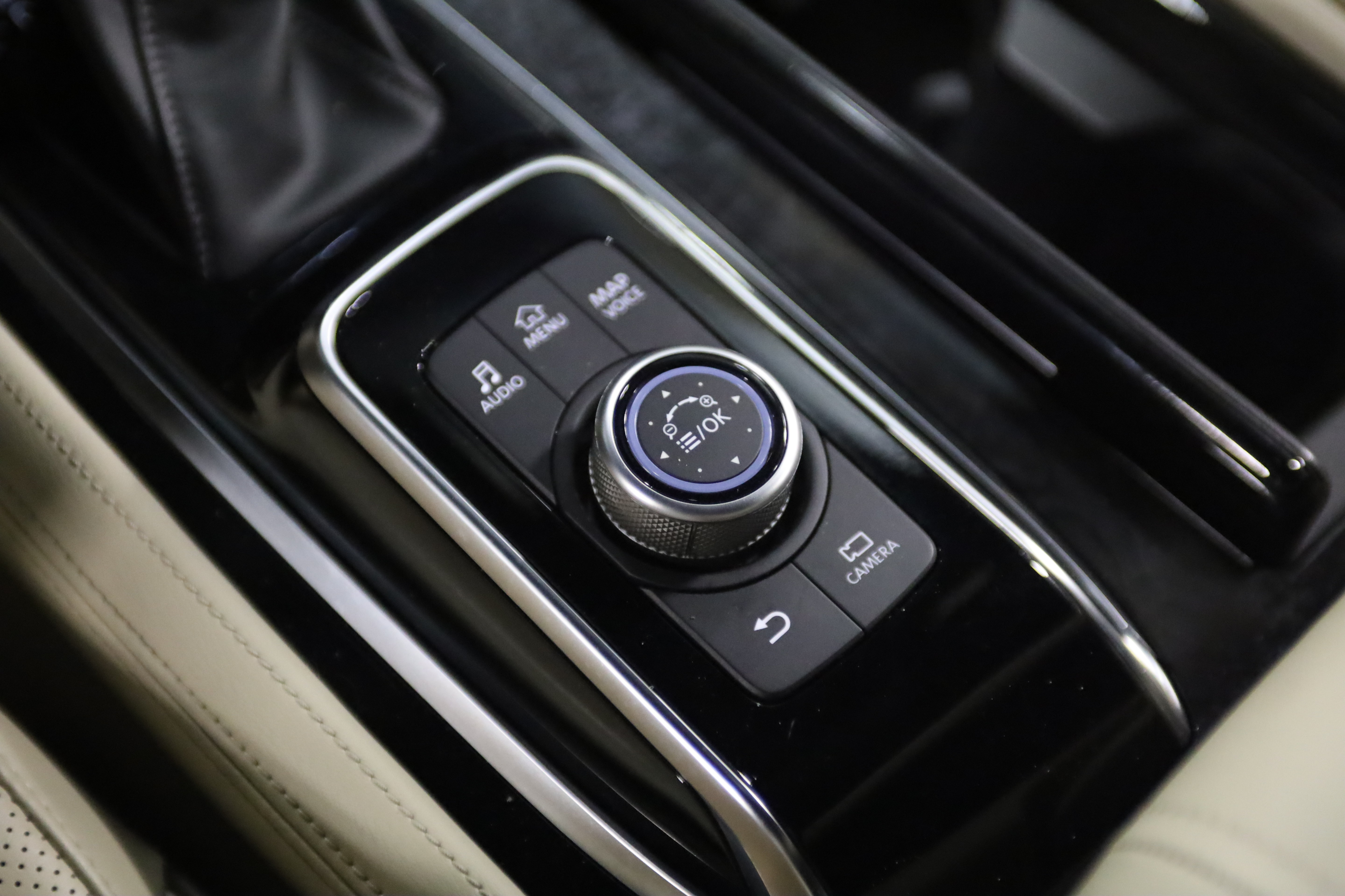 Used 2024 INFINITI QX80 Sensory w/ Cargo Package AWD/4WD image 35
