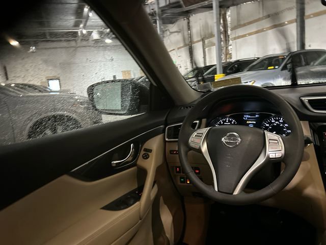 Used 2016 Nissan Rogue SL w/ SL Premium Package image 23