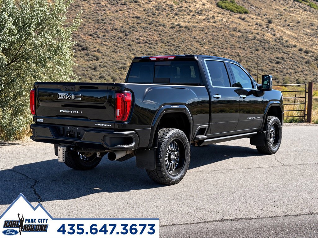 Used 2022 GMC Sierra 2500 Denali w/ Denali Black Diamond Edition AWD/4WD image 6