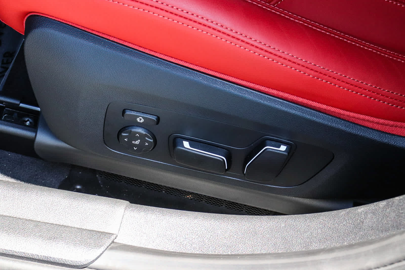 Used 2026 BMW M3 Competition AWD/4WD image 40
