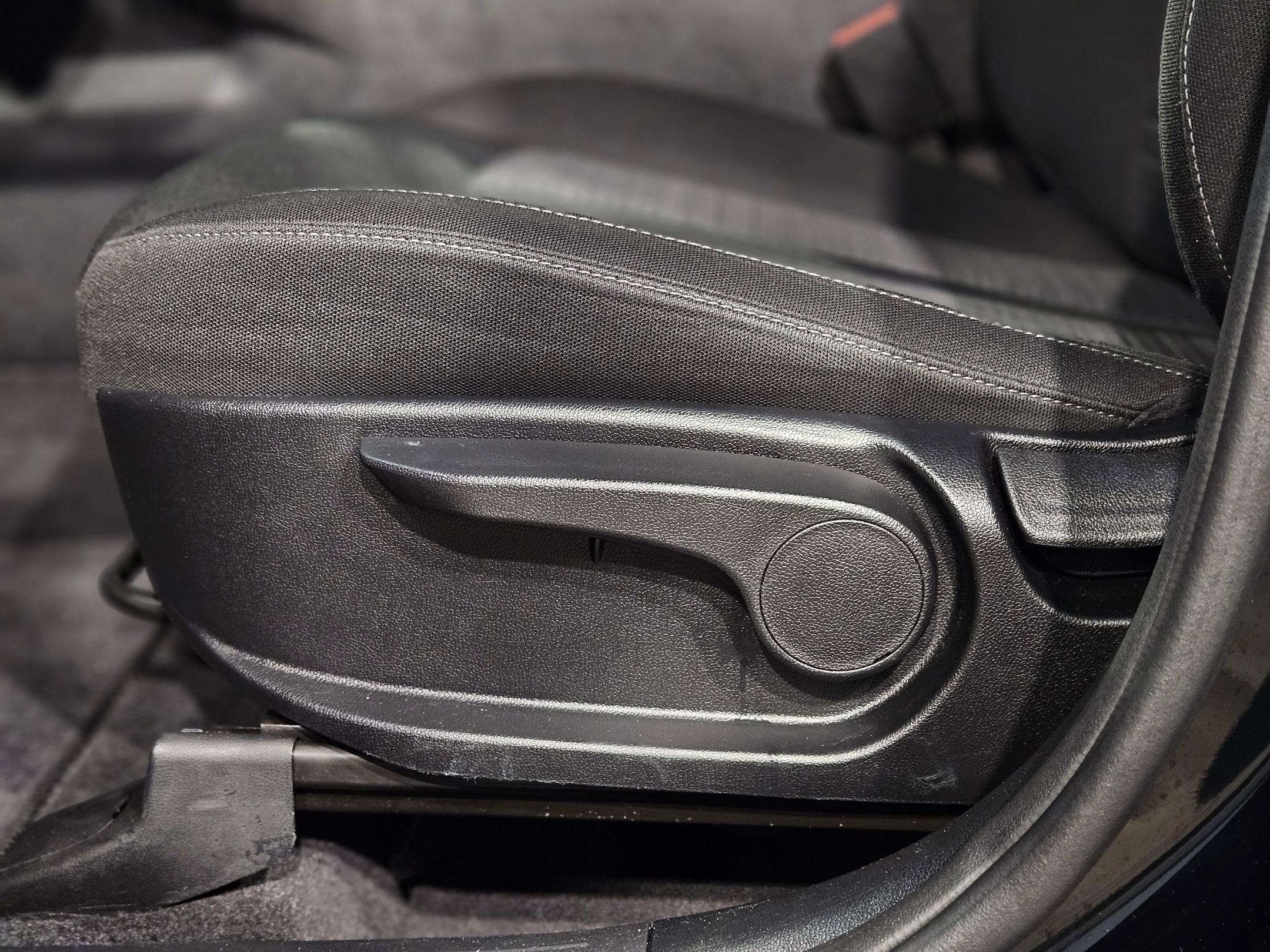 Used 2024 Kia Sorento LX image 22