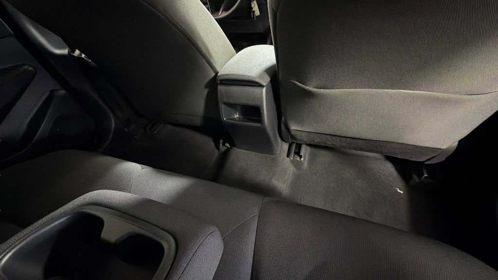 Used 2021 Toyota Corolla LE FWD image 30