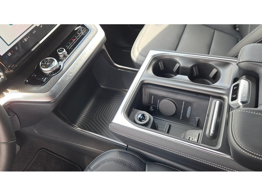 New 2027 Ford Expedition Platinum w/ Stealth Appearance Package AWD/4WD image 30