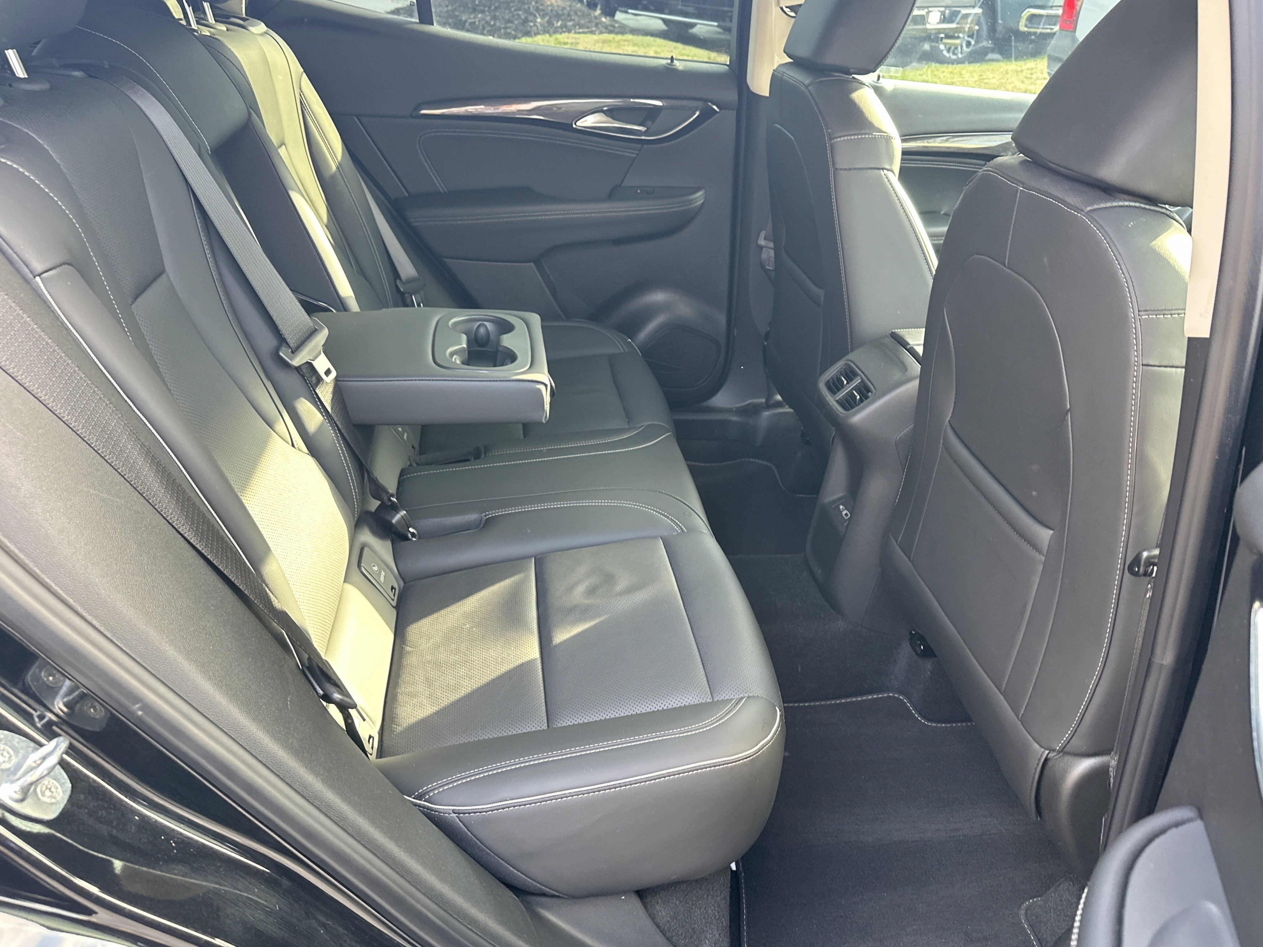 Certified 2022 Buick Envision Essence w/ Safety Package image 17