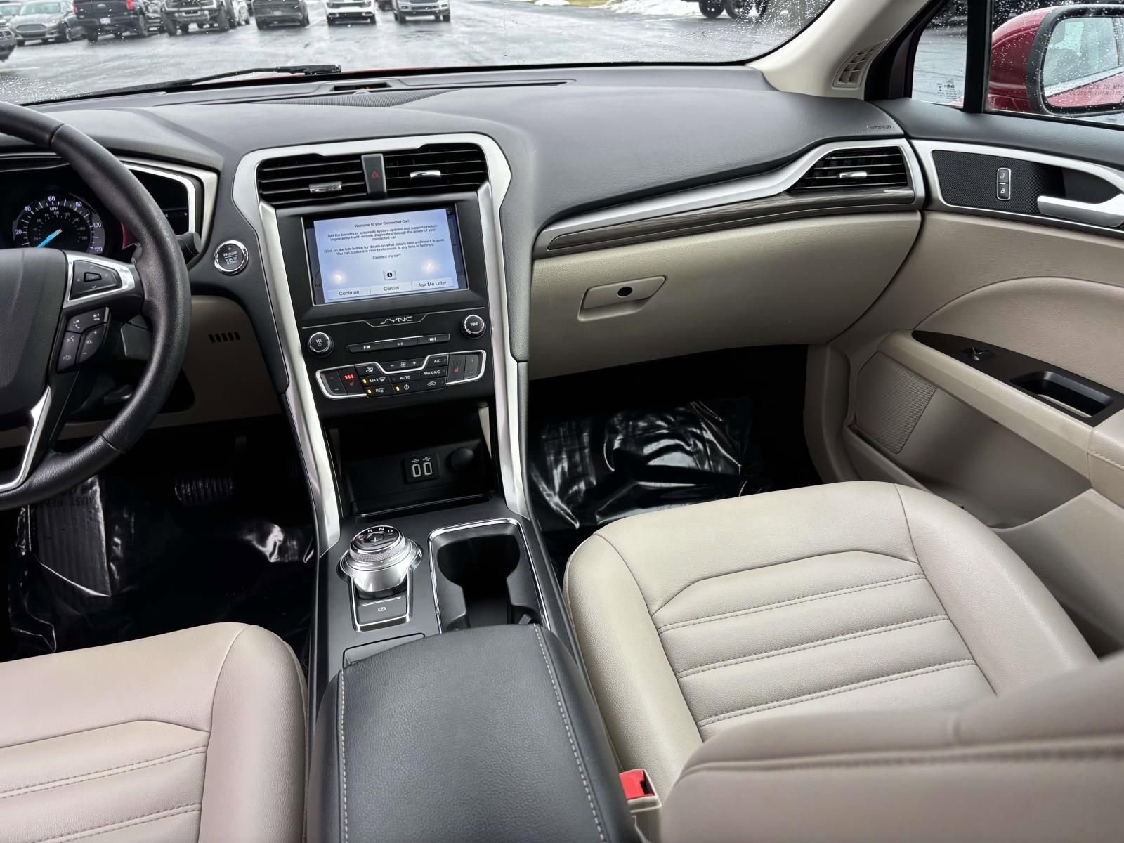 Used 2019 Ford Fusion SEL image 32