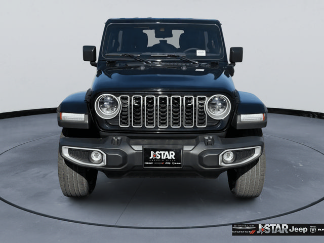 Used 2025 Jeep Wrangler Unlimited Sahara AWD/4WD image 2