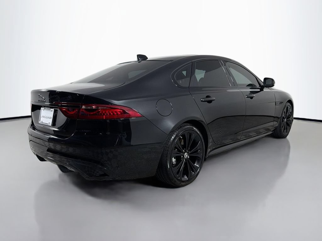 Used 2024 Jaguar XF R-Dynamic SE AWD/4WD image 5