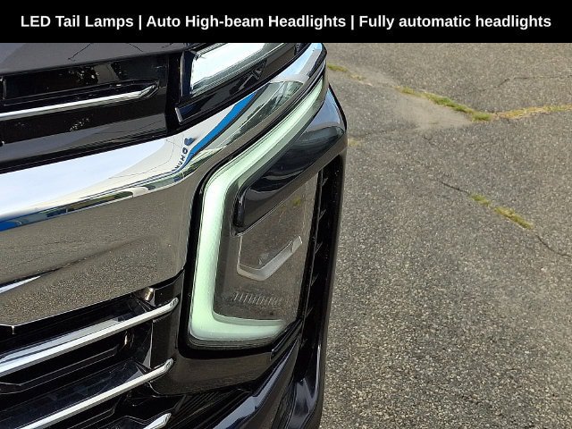 Used 2026 Chevrolet Suburban LT w/ Comfort Package AWD/4WD image 18