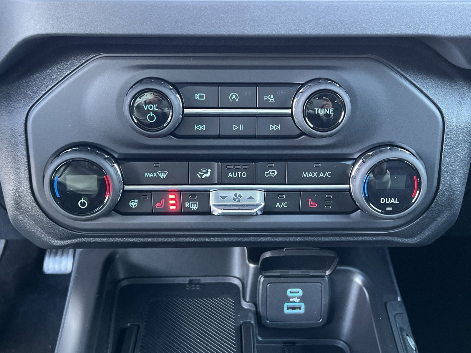 New 2025 Ford Bronco Outer Banks image 21