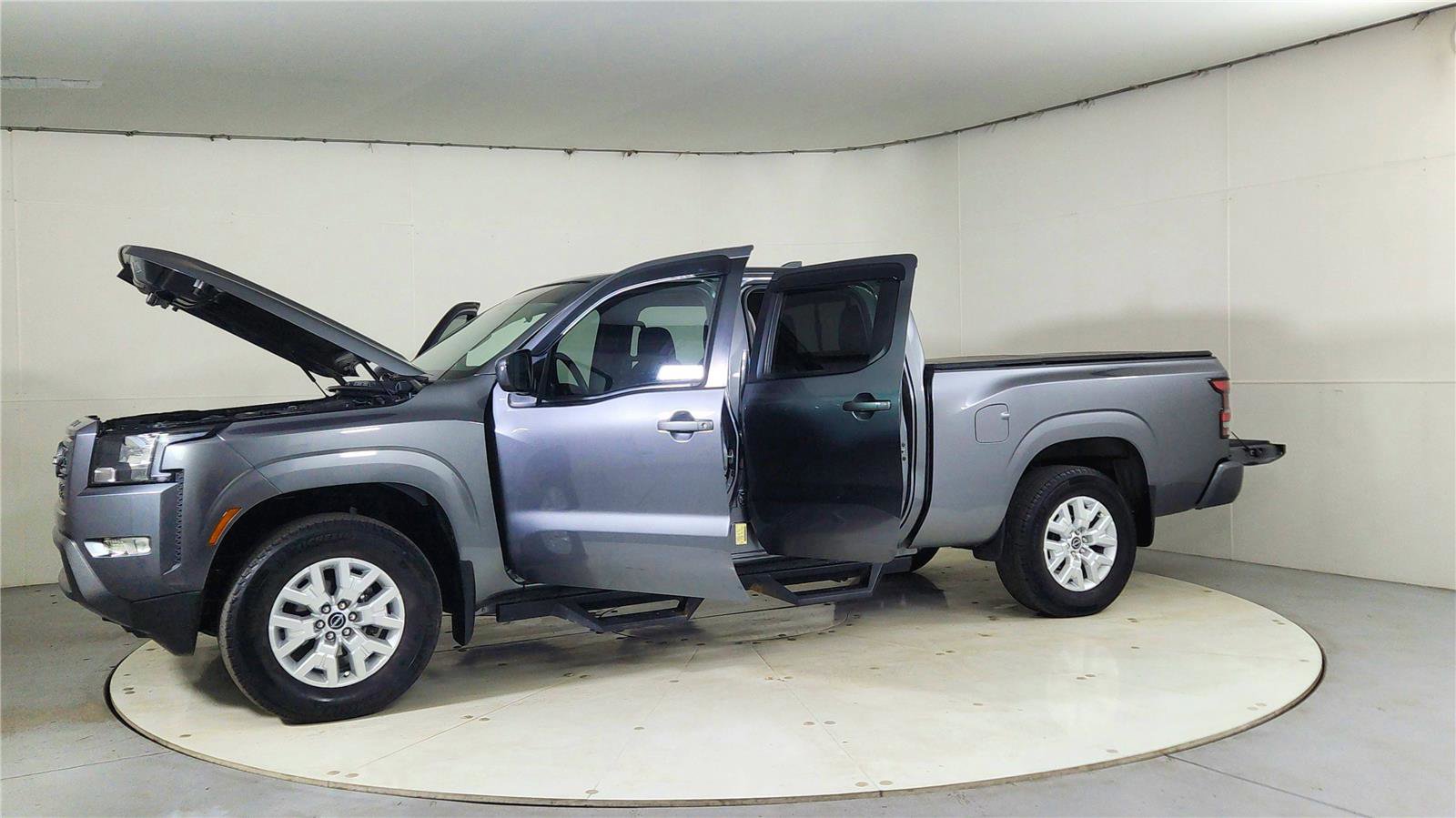 Used 2022 Nissan Frontier SV w/ Technology Package image 10