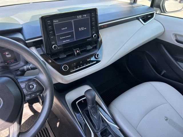 Used 2022 Toyota Corolla LE image 30