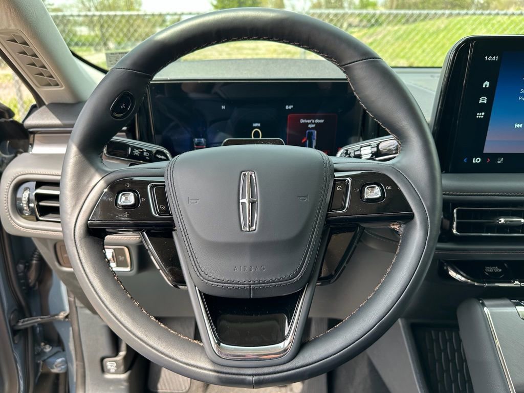 New 2026 Lincoln Aviator AWD image 7