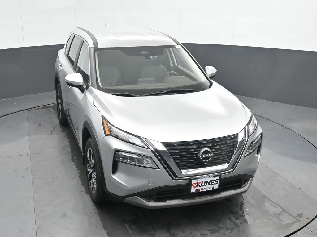 Used 2023 Nissan Rogue SV image 40