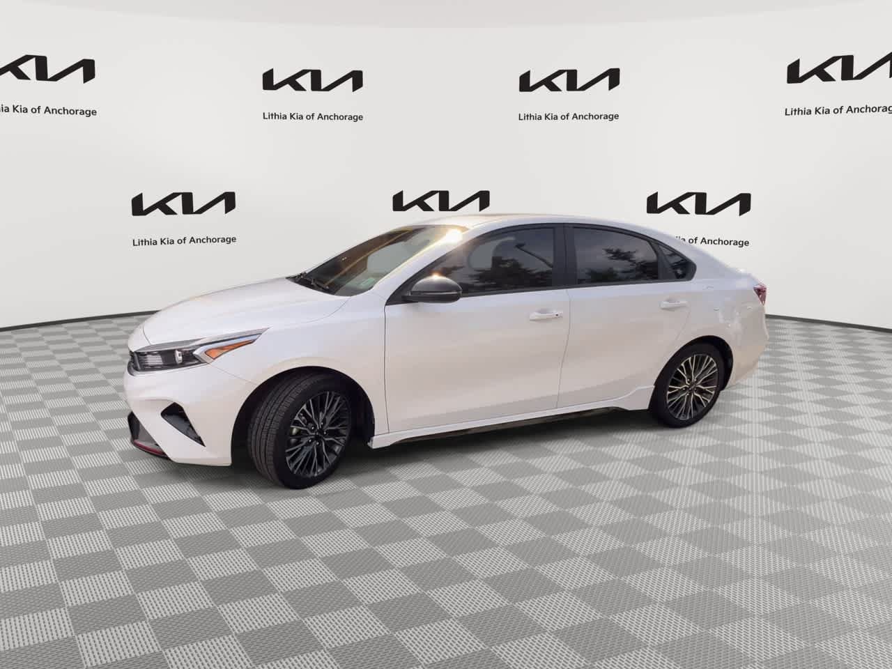 Used 2024 Kia Forte GT-Line w/ GT-Line Premium Package FWD image 4