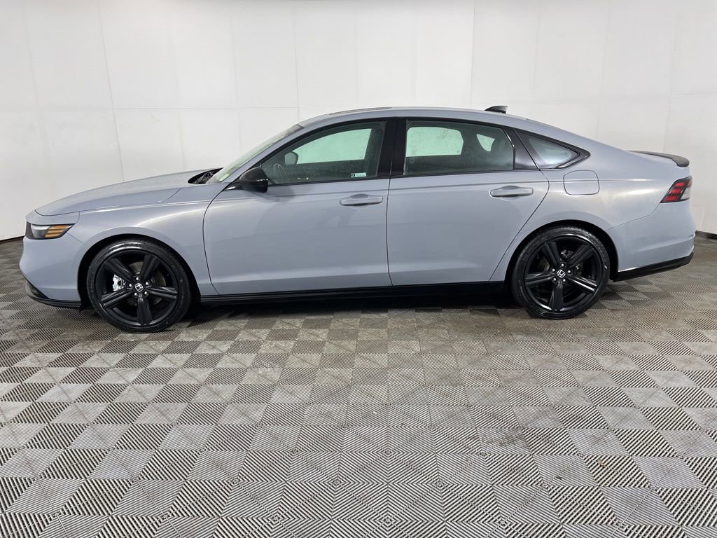 Used 2024 Honda Accord Sport image 12