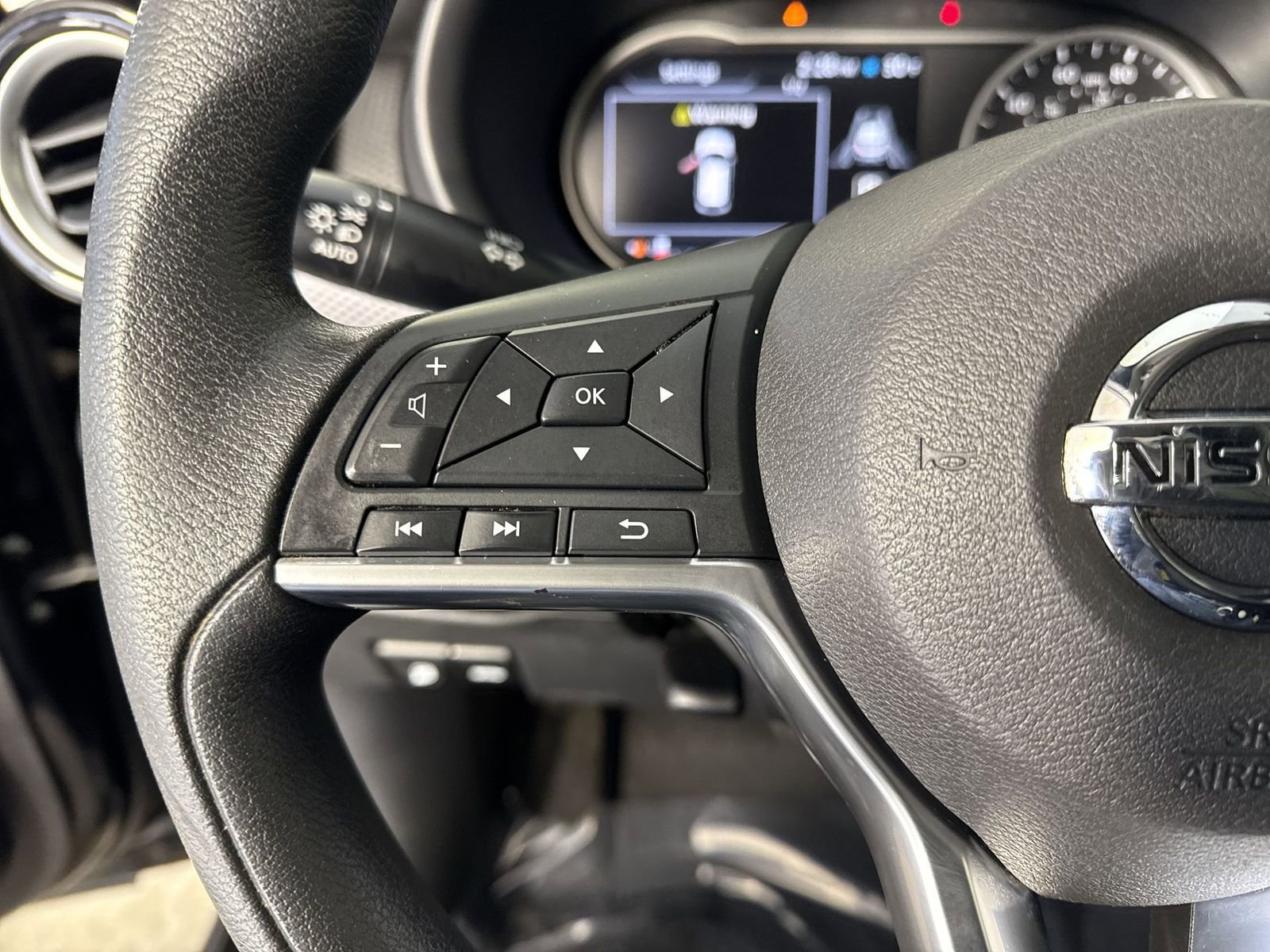 Certified 2020 Nissan Kicks SV image 13