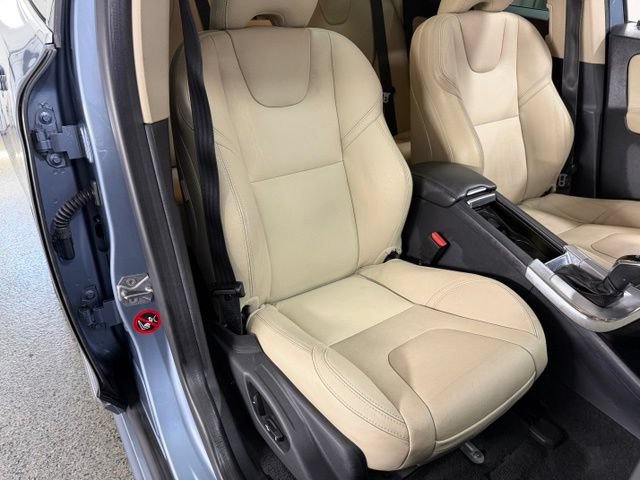 Used 2017 Volvo XC60 T6 Dynamic w/ Preferred Option Package AWD/4WD image 24