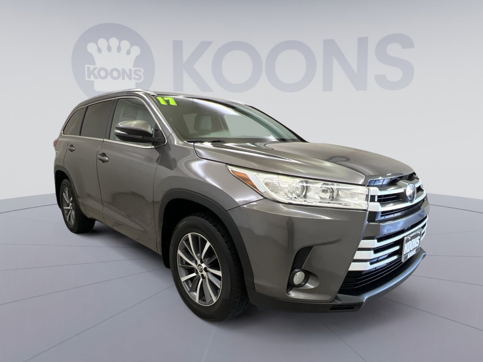 Used 2017 Toyota Highlander XLE image 8