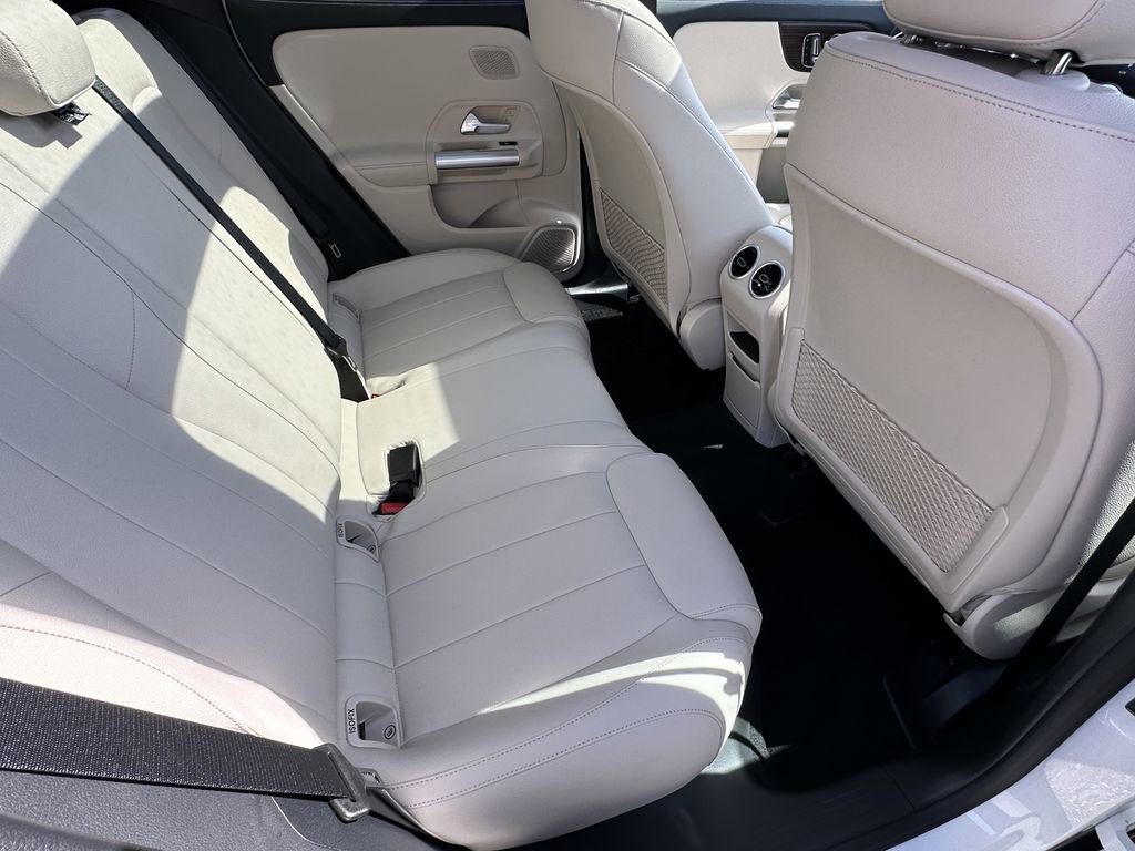 New 2026 Mercedes-Benz GLA 250 image 18