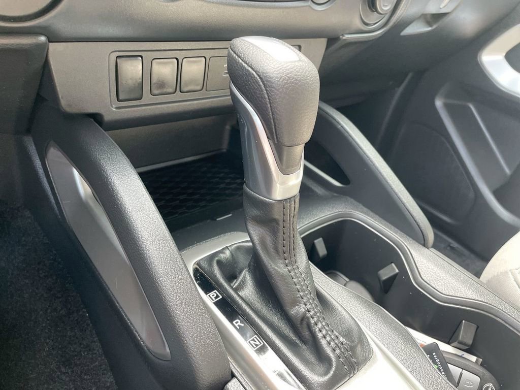 Used 2022 Nissan Frontier SV image 29