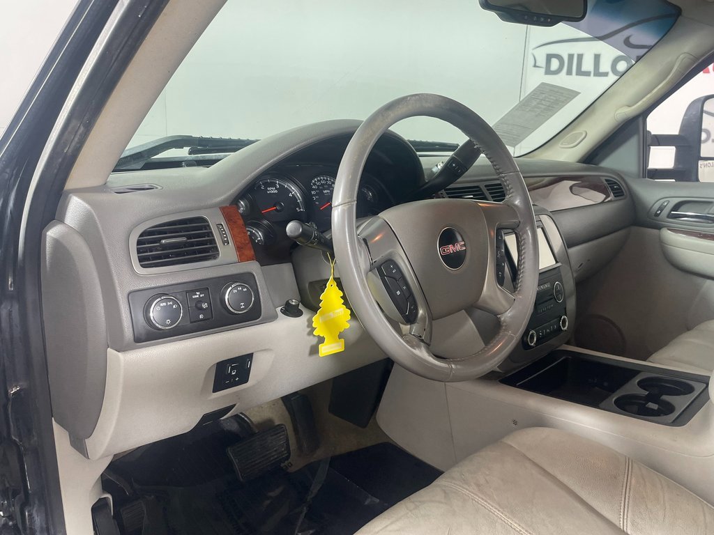 Used 2009 GMC Sierra 2500 SLT w/ SLT Convenience Package image 13