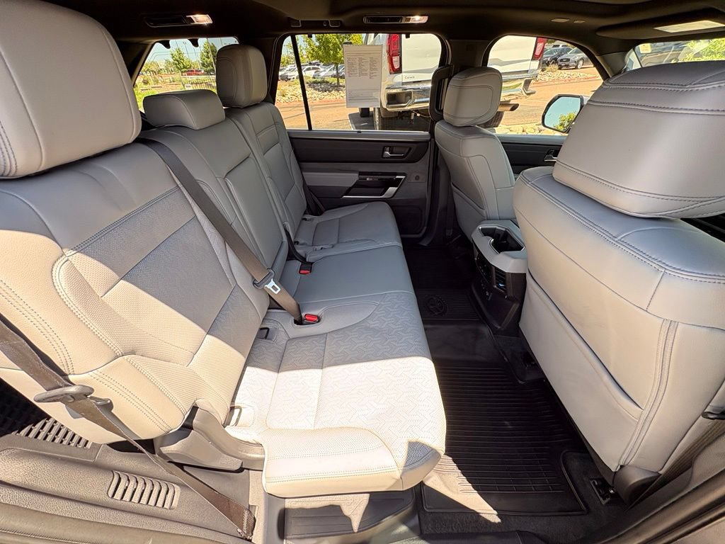 Used 2025 Toyota Sequoia Limited AWD/4WD image 31