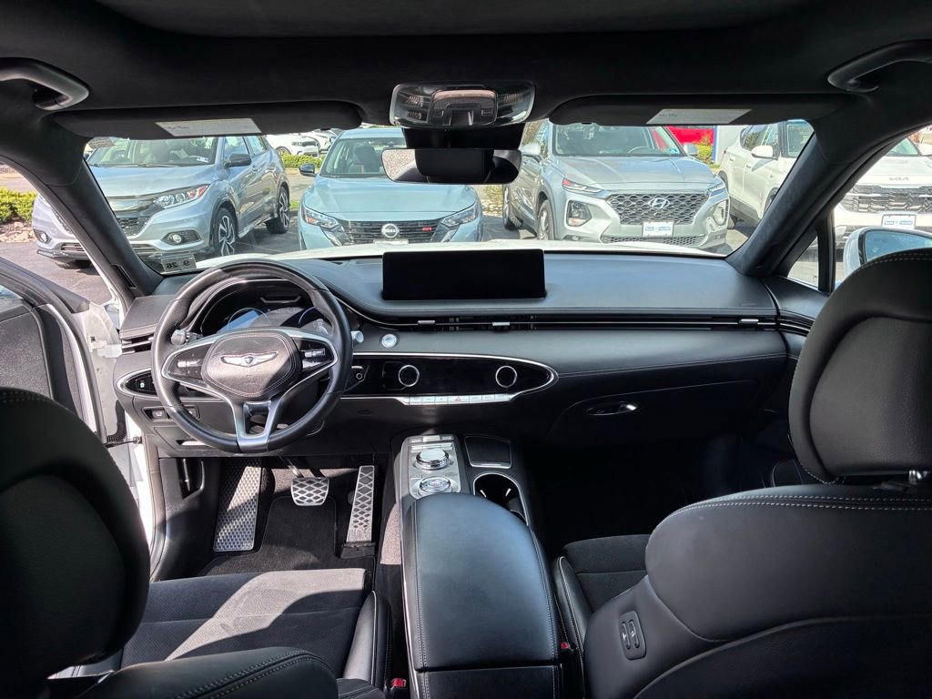 Used 2022 Genesis GV70 3.5T Sport w/ Sport Prestige Package AWD/4WD image 16