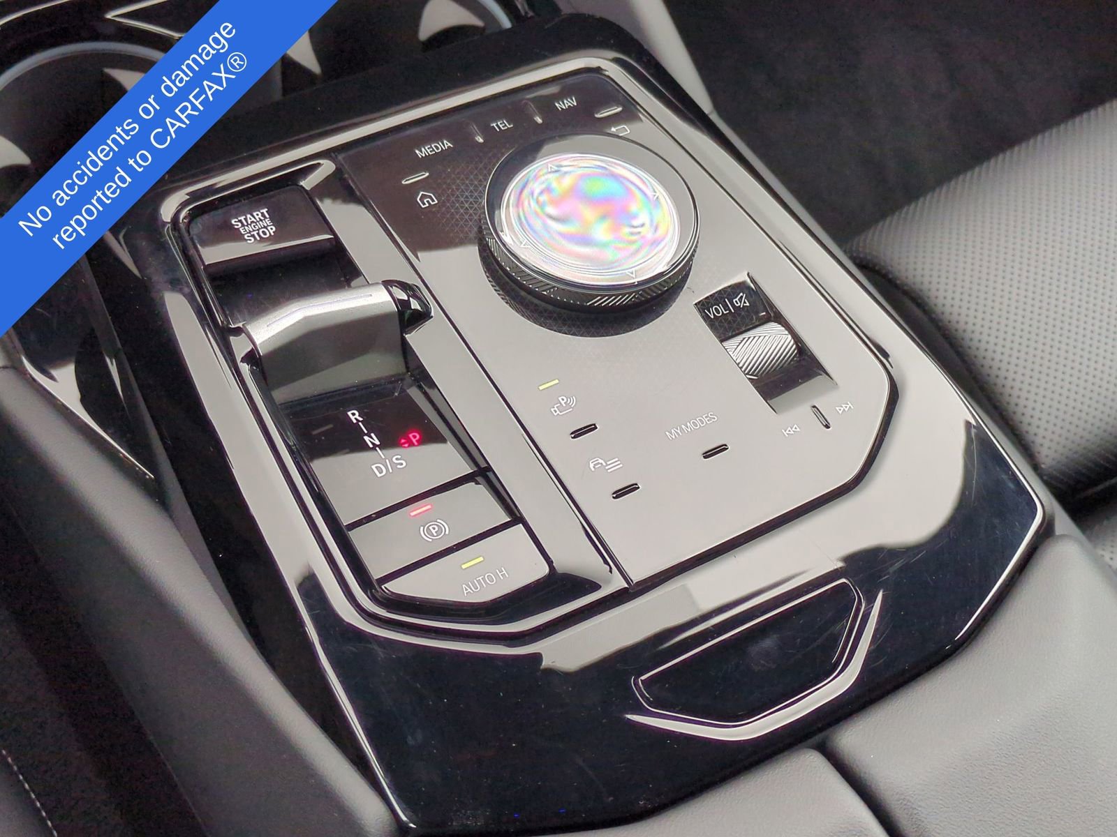 Used 2025 BMW 530i xDrive w/ Premium Package image 36