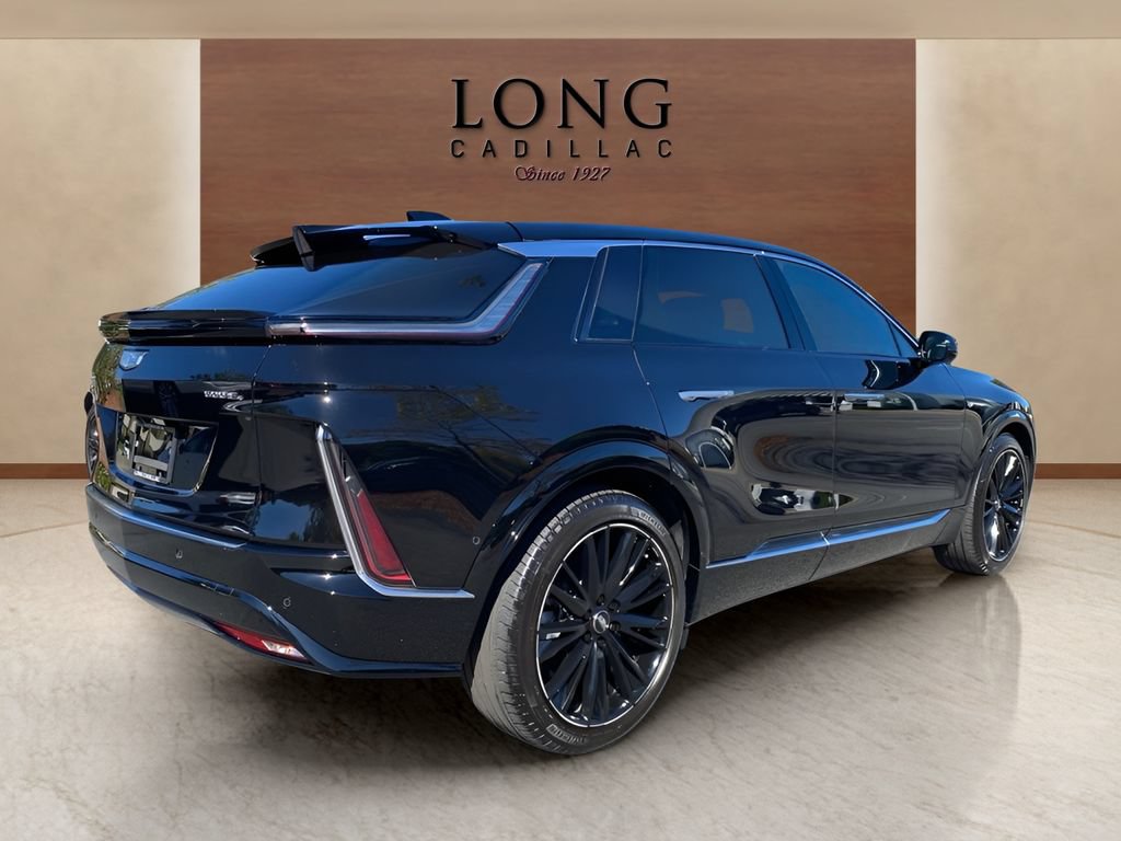 Used 2024 Cadillac Lyriq Tech w/ Driver Assist Package AWD/4WD image 5