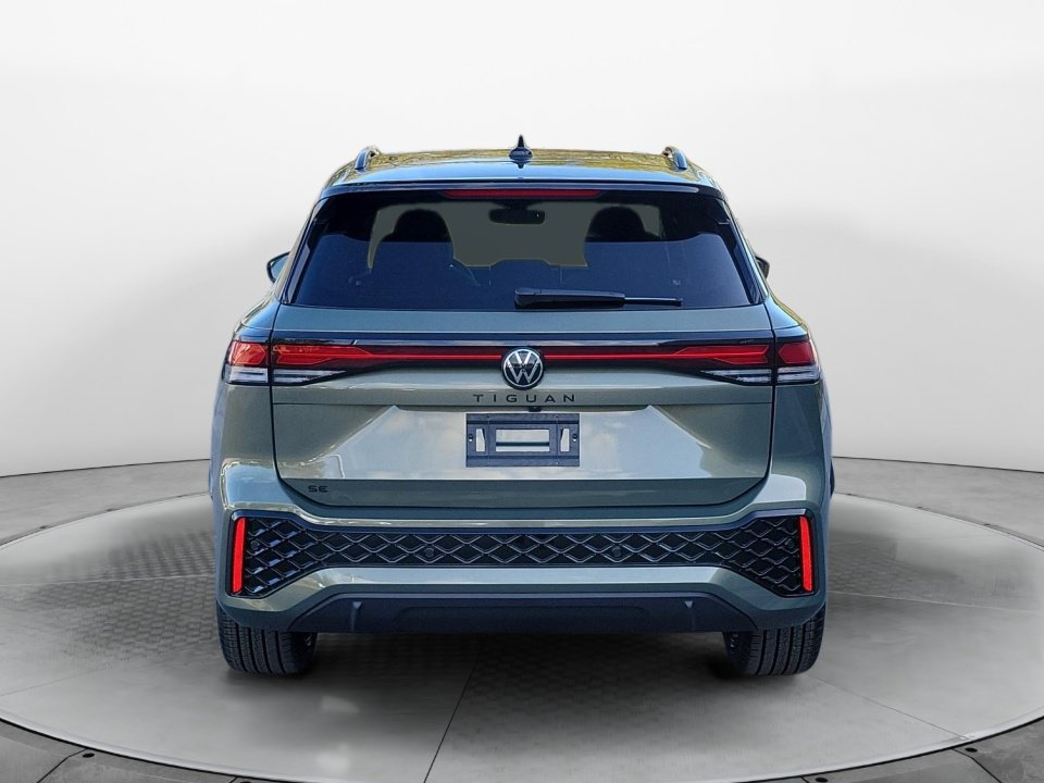 New 2026 Volkswagen Tiguan SE R-Line FWD image 6