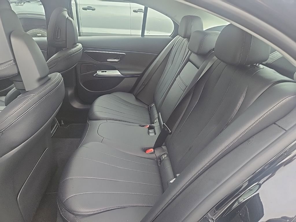 Used 2024 Mercedes-Benz E 350 4MATIC Sedan image 12