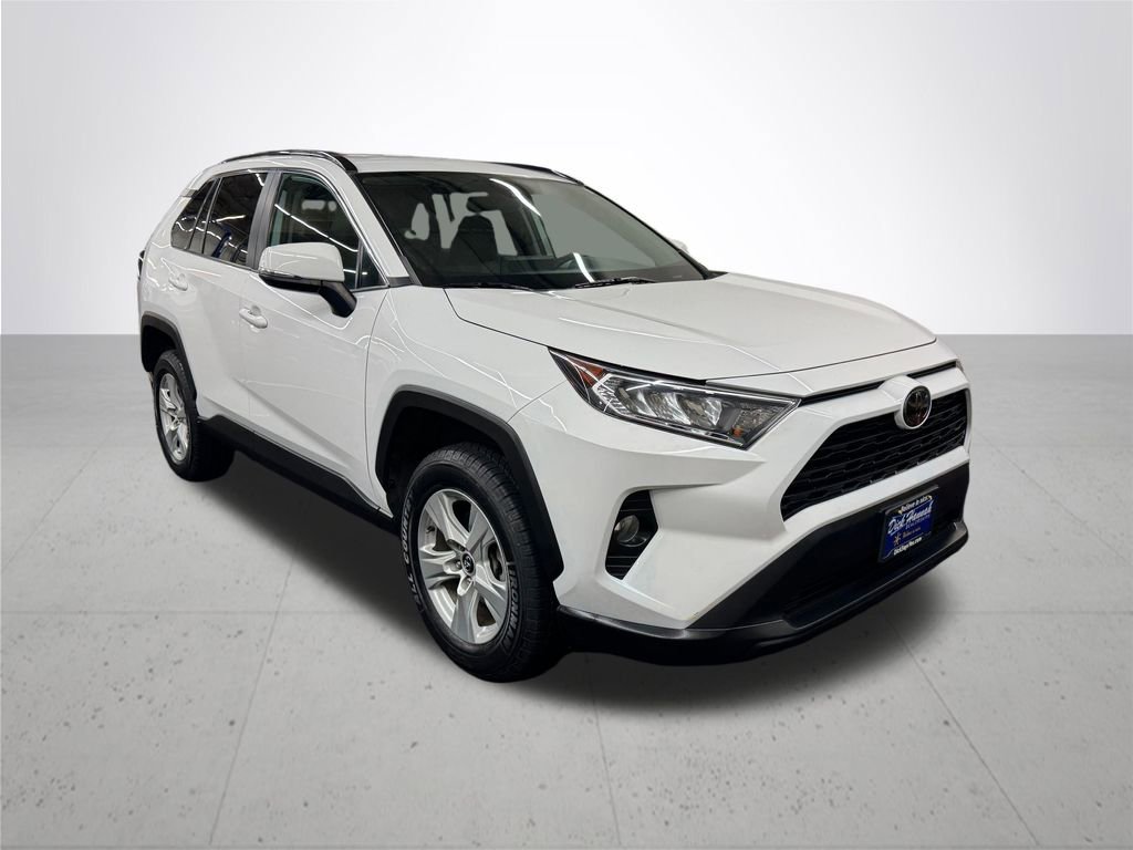 Used 2020 Toyota RAV4 XLE image 9