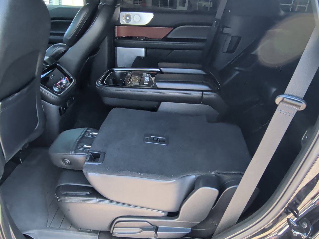 Used 2020 Lincoln Navigator Reserve w/ Luxury Package RWD image 41
