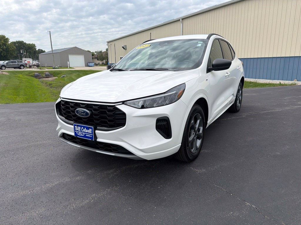 Certified 2023 Ford Escape ST-Line w/ Tech Pack #1 AWD/4WD image 8