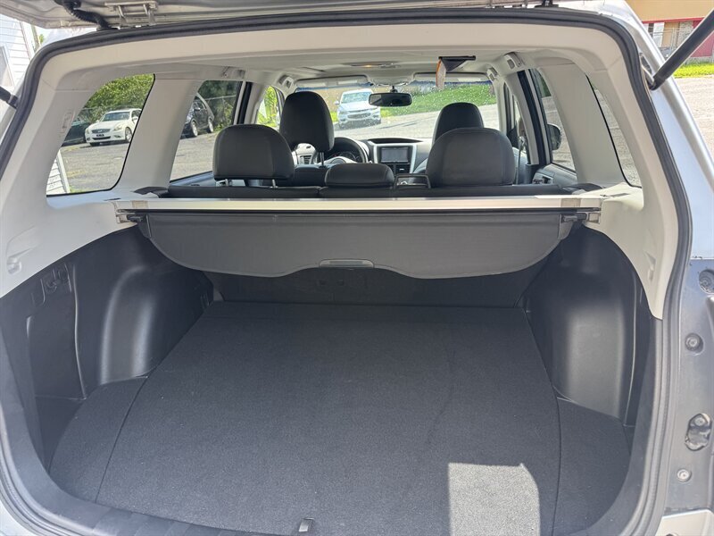 Used 2010 Subaru Forester 2.5X Limited AWD/4WD image 21