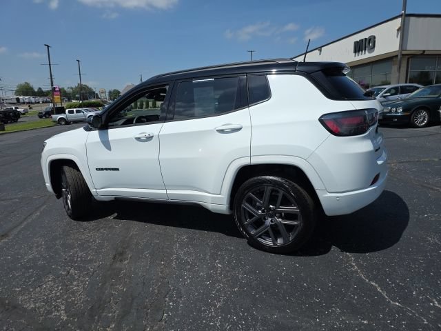 Used 2025 Jeep Compass Limited w/ Driver Assist Group I AWD/4WD image 4