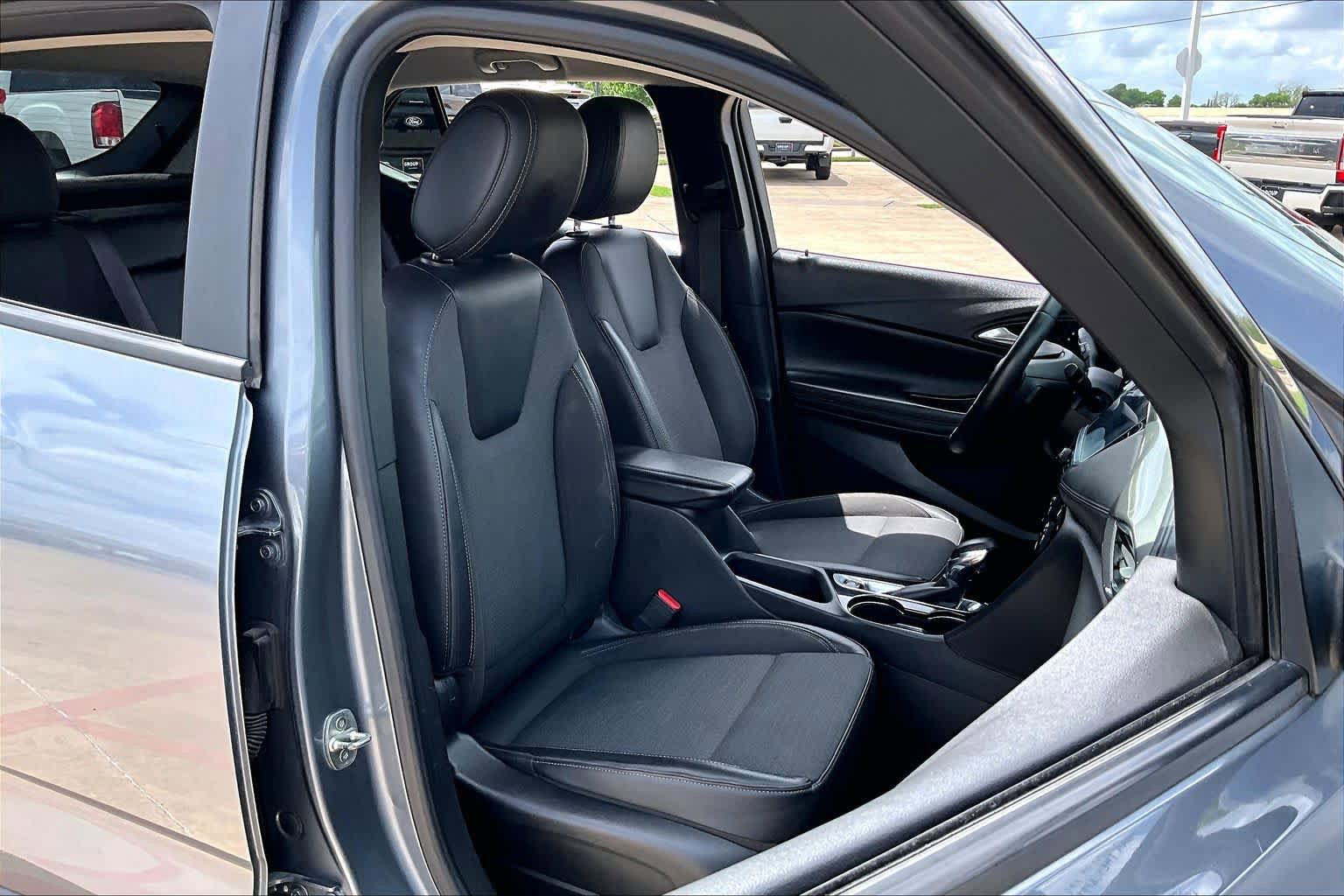 Used 2021 Buick Encore GX Select FWD image 9