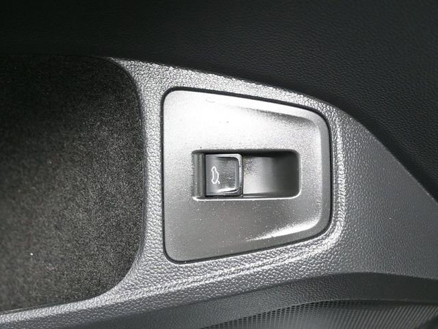 Used 2020 Volkswagen Tiguan SEL w/ 3rd Row Seat Package image 41