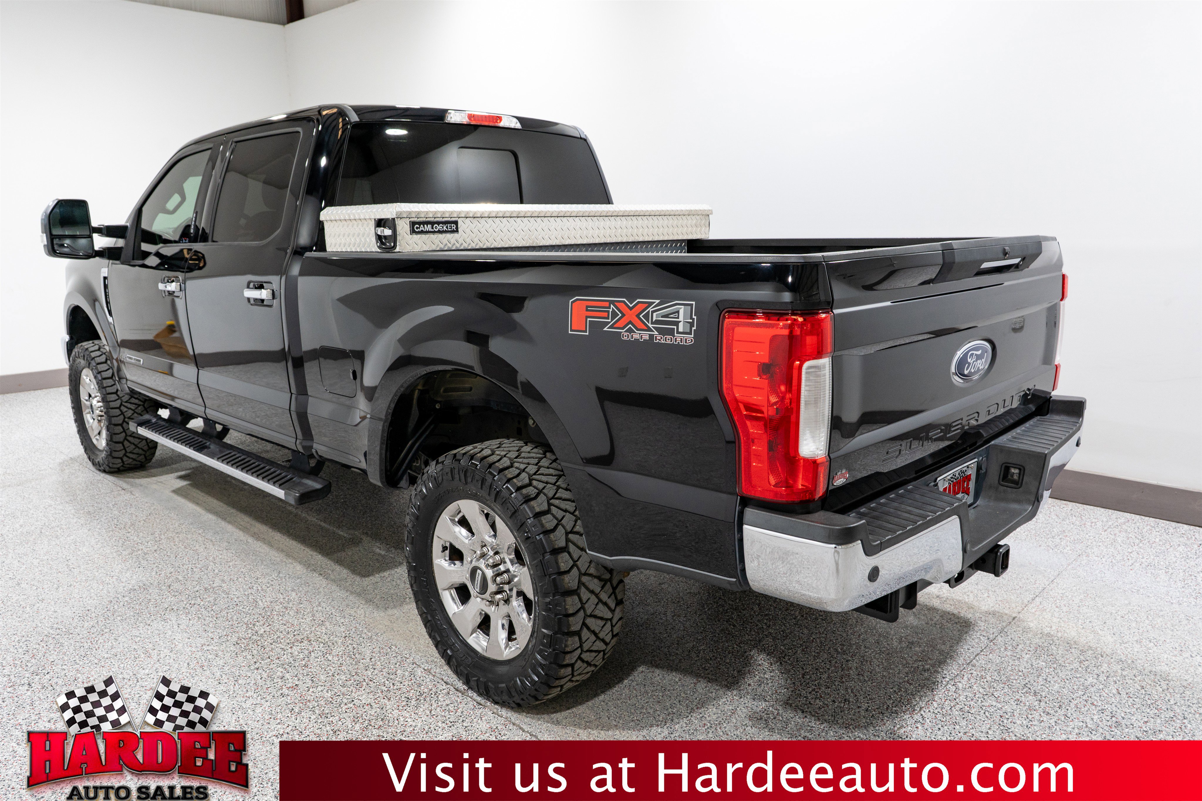 Used 2017 Ford F250 Lariat w/ Lariat Ultimate Package AWD/4WD image 3