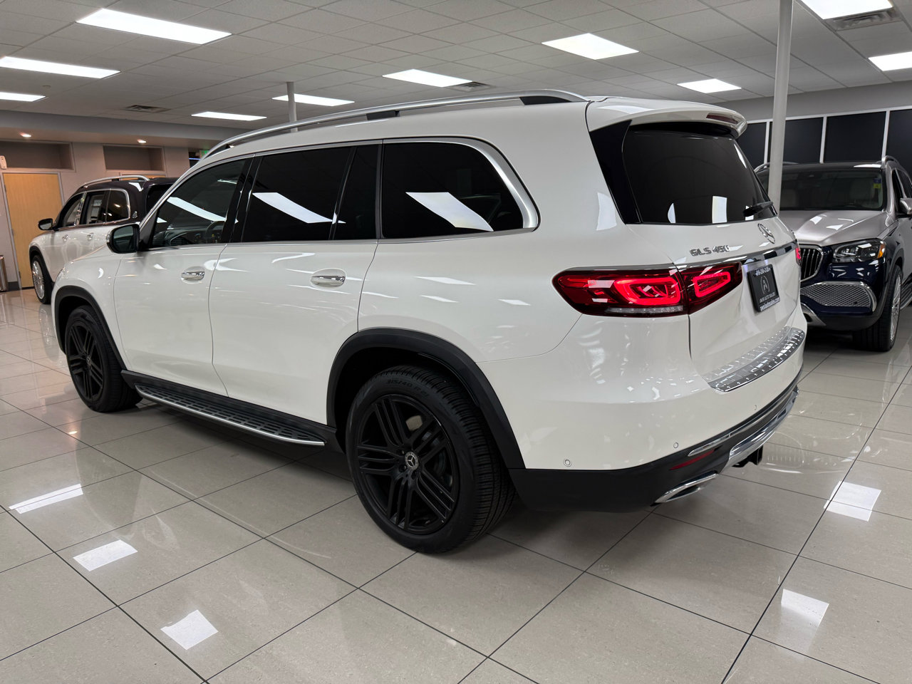 Used 2022 Mercedes-Benz GLS 450 4MATIC image 6