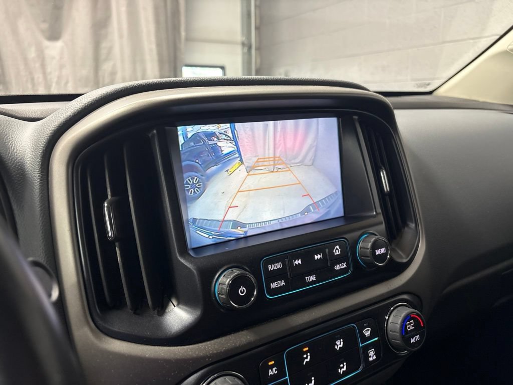 Used 2017 Chevrolet Colorado Z71 RWD image 14