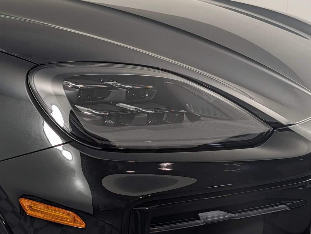 New 2026 Porsche Cayenne GTS AWD/4WD image 15