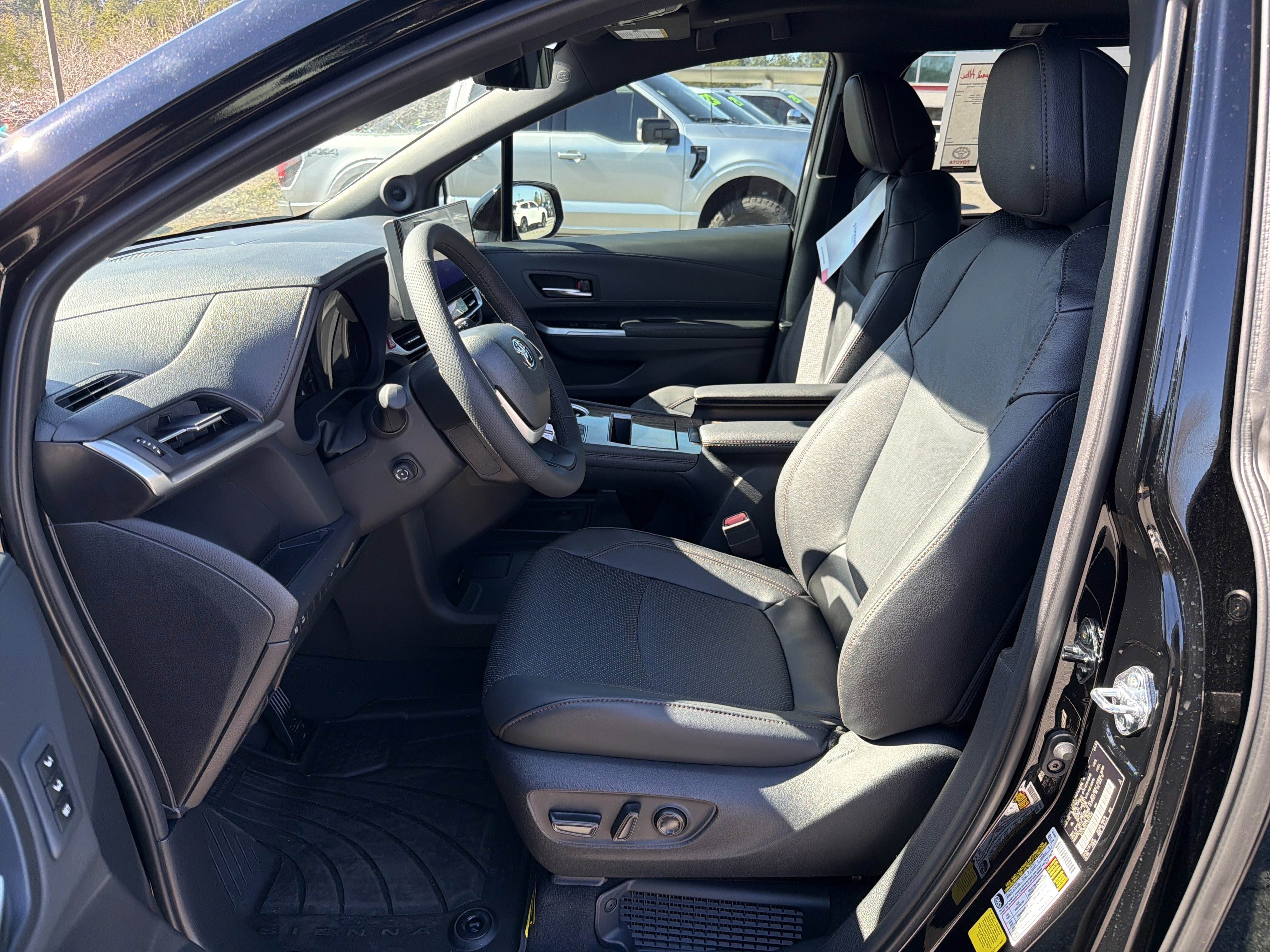 New 2026 Toyota Sienna Limited image 9